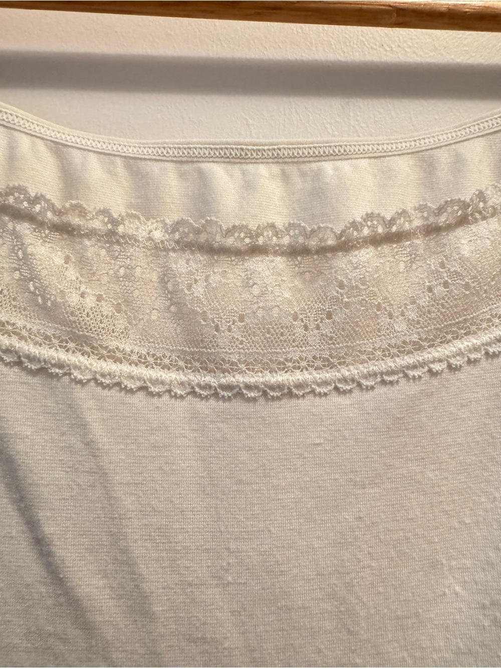UNIQLO Heattech Lace Trim Cami Tank Top White Slinky Spaghetti Strap Layering - Picture 3 of 4